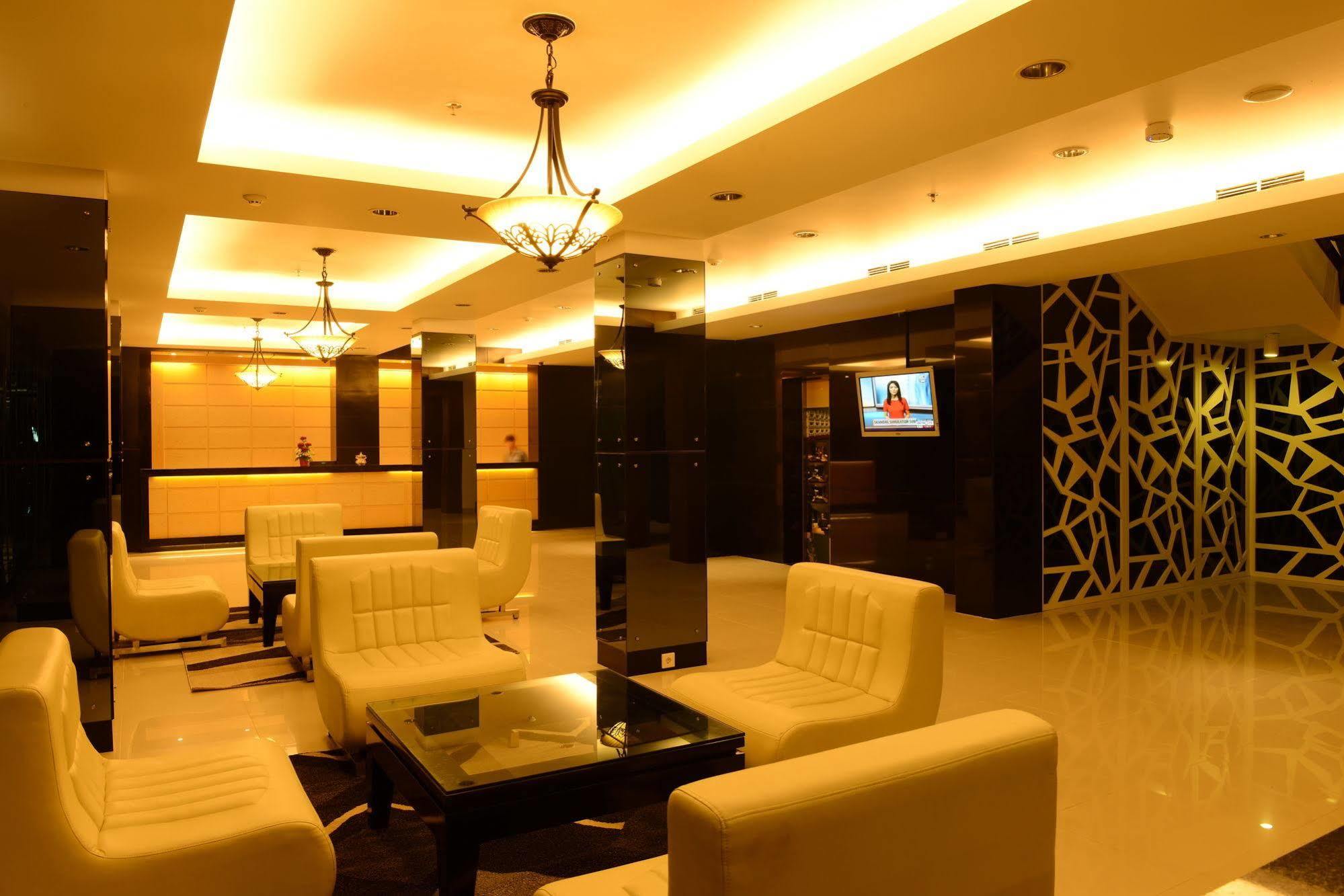 Emilia Hotel By Amazing - Παλεμπάνγκ Εξωτερικό φωτογραφία