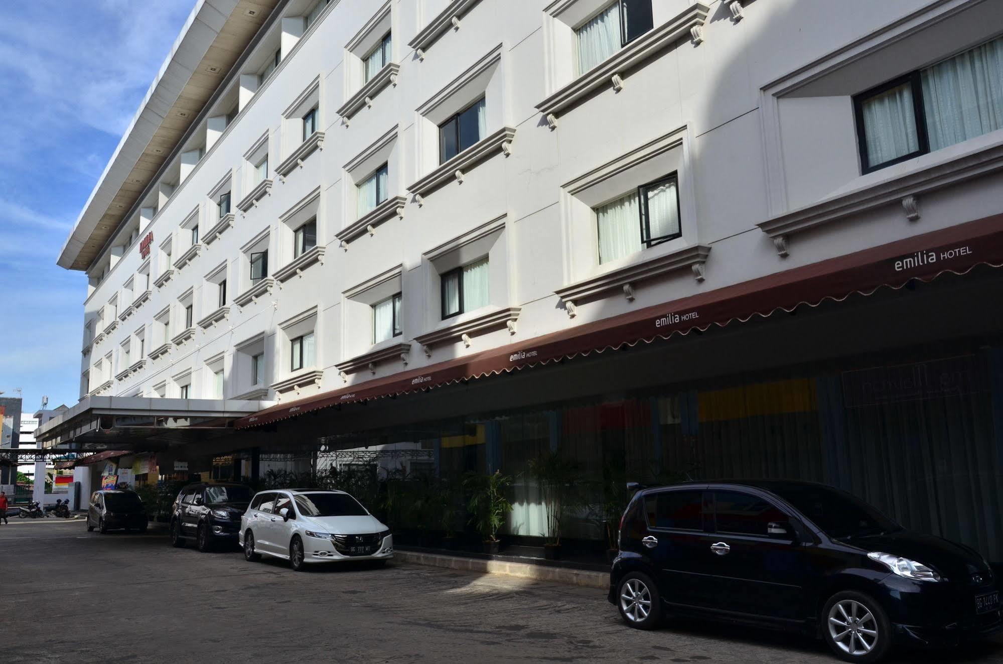 Emilia Hotel By Amazing - Παλεμπάνγκ Εξωτερικό φωτογραφία